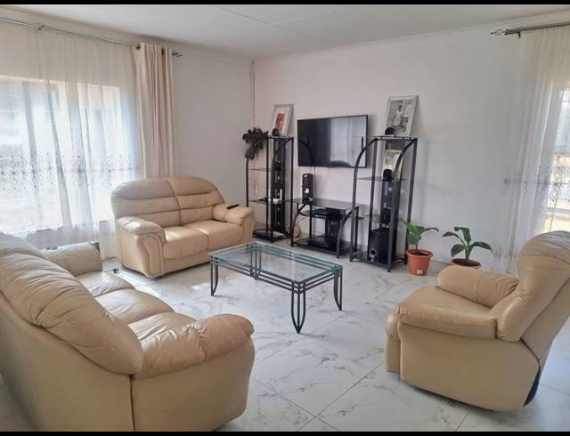 3 BEDROOM HOUSE FOR SALE IN GLEN HARVIE